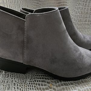 Elegant Gray Suede Ankle Booties